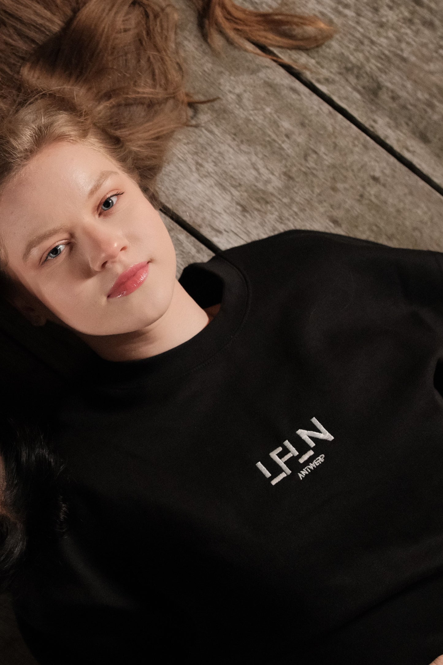 LFLN T-shirt - White Unisex